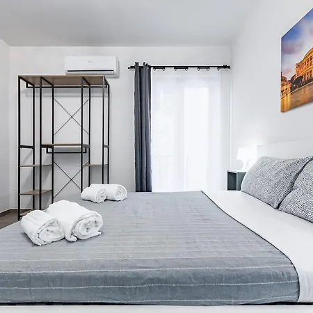Palazzo Dei Normanni & Ballaro Roomy Modern X9 Apartment Palermo